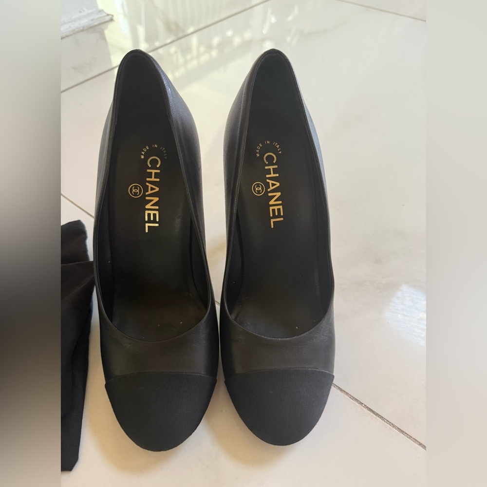 Chanel Pumps Shoes Pearl Heels Black Size 38 Authentic